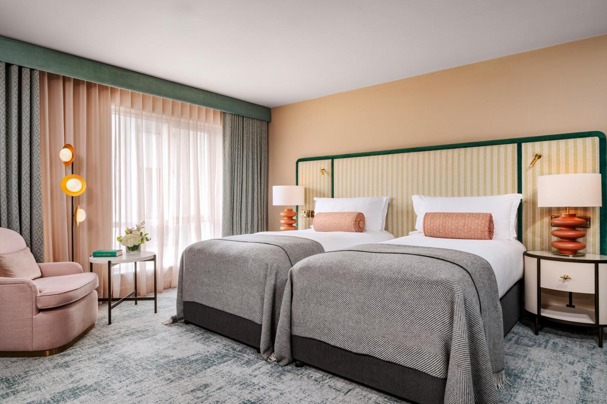 The Green Dublin Luaran gambar